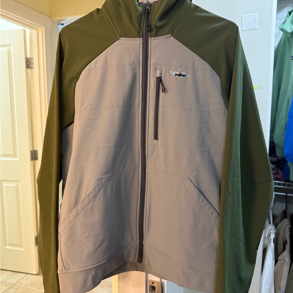 Patagonia Men's Snap-Dry Hoody
Feather Gray